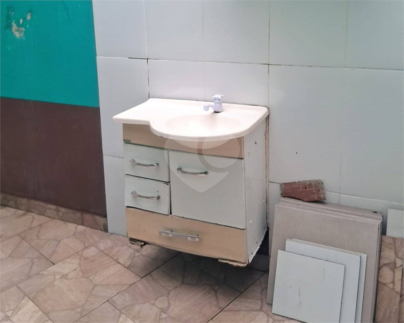 Casa à venda com 2 quartos em Horto, São Paulo, SP