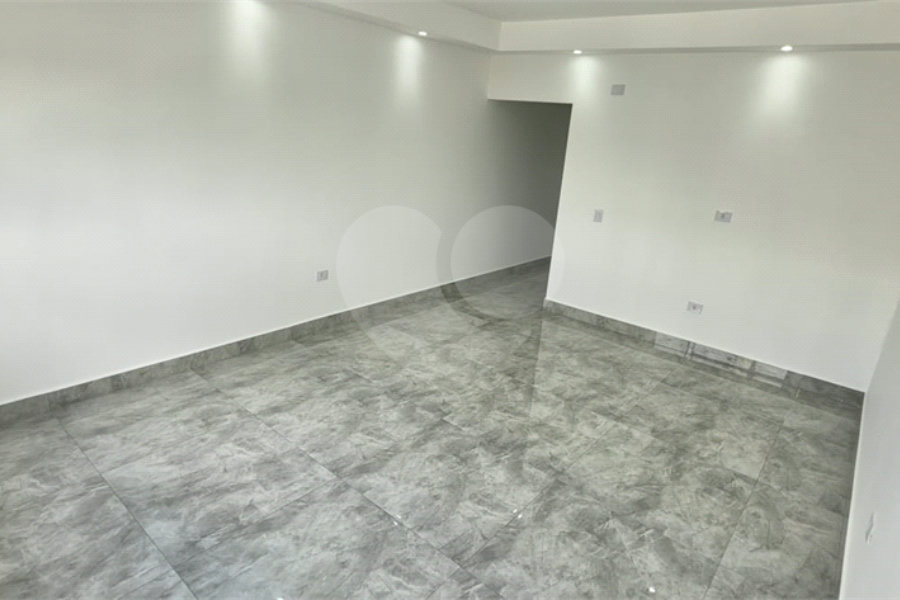 Sobrado à venda com 3 quartos, sendo 1 suíte, em Vila Bonilha, São Paulo, SP