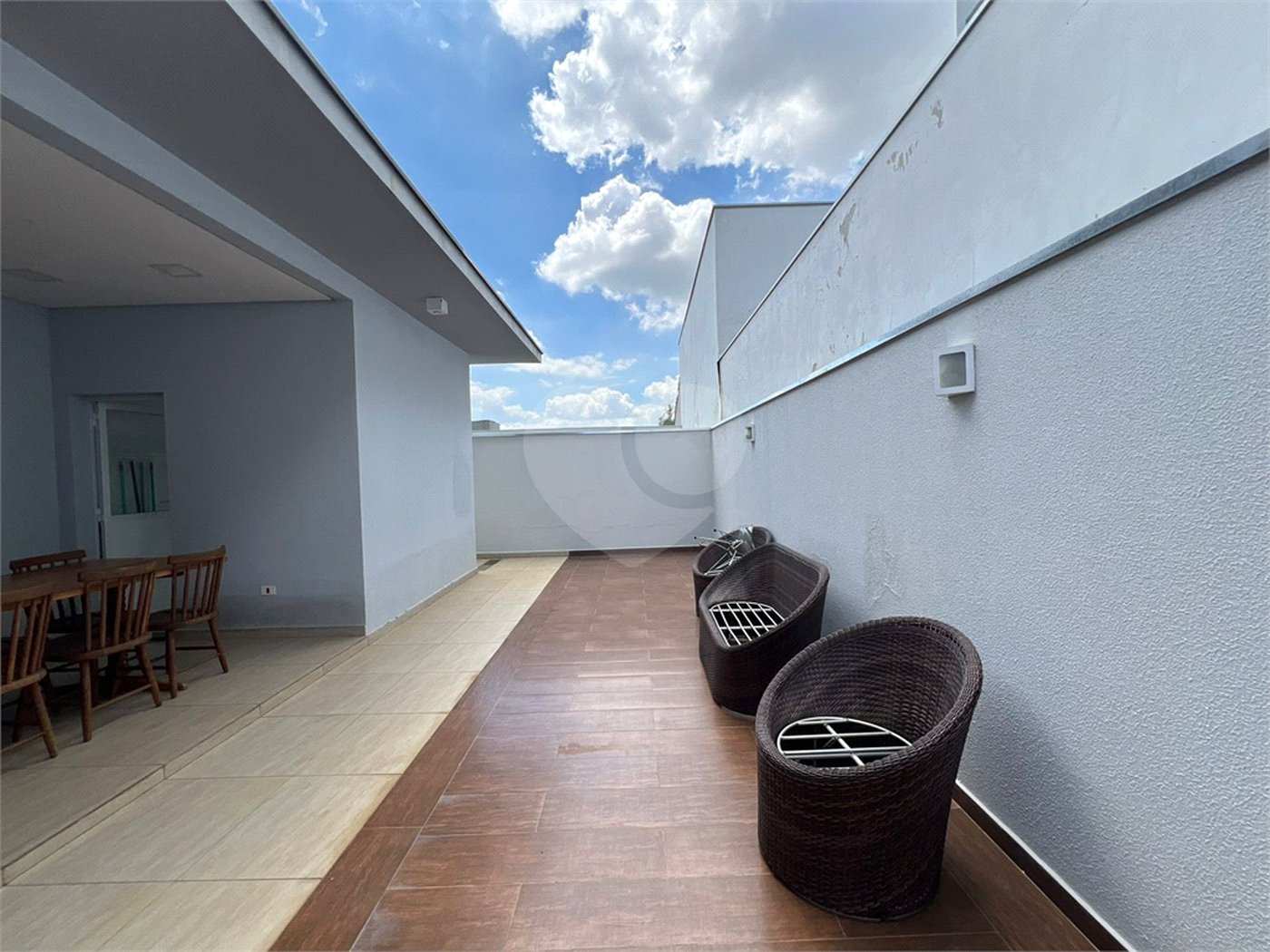 Casa à venda com 3 quartos, sendo 1 suíte,  no condomínio Golden Park Residence, Sorocaba - SP