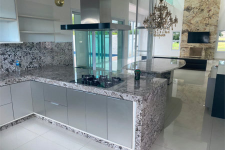 Casa à venda ou para alugar com 4 suítes no condomínio Saint Patrick, Sorocaba - SP