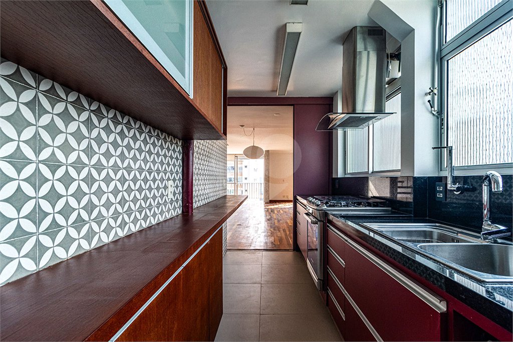 Cobertura à venda ou para alugar com 3 quartos, sendo 2 suítes, em Pinheiros, São Paulo, SP