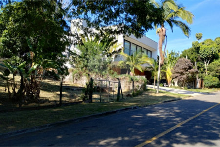 Casa à venda no condomínio Chácaras do Lago, Vinhedo - SP