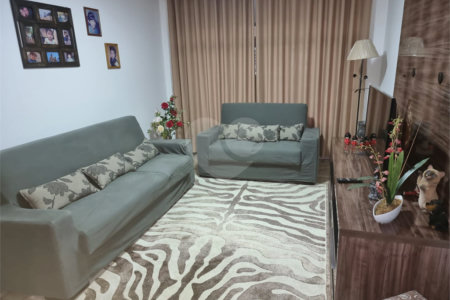 Sobrado à venda com 3 quartos, sendo 1 suíte,  em Jardim Campo Limpo, São Paulo, SP