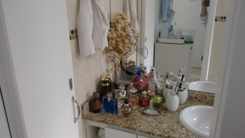 Casa à venda com 2 suítes no condomínio S//nome, São Paulo - SP