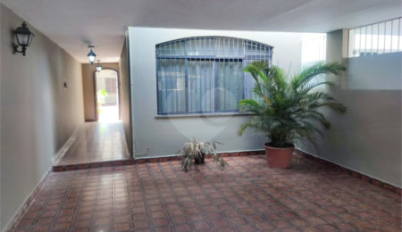 Sobrado à venda com 3 quartos, sendo 1 suíte,  em Chácara Santo Antônio, São Paulo, SP