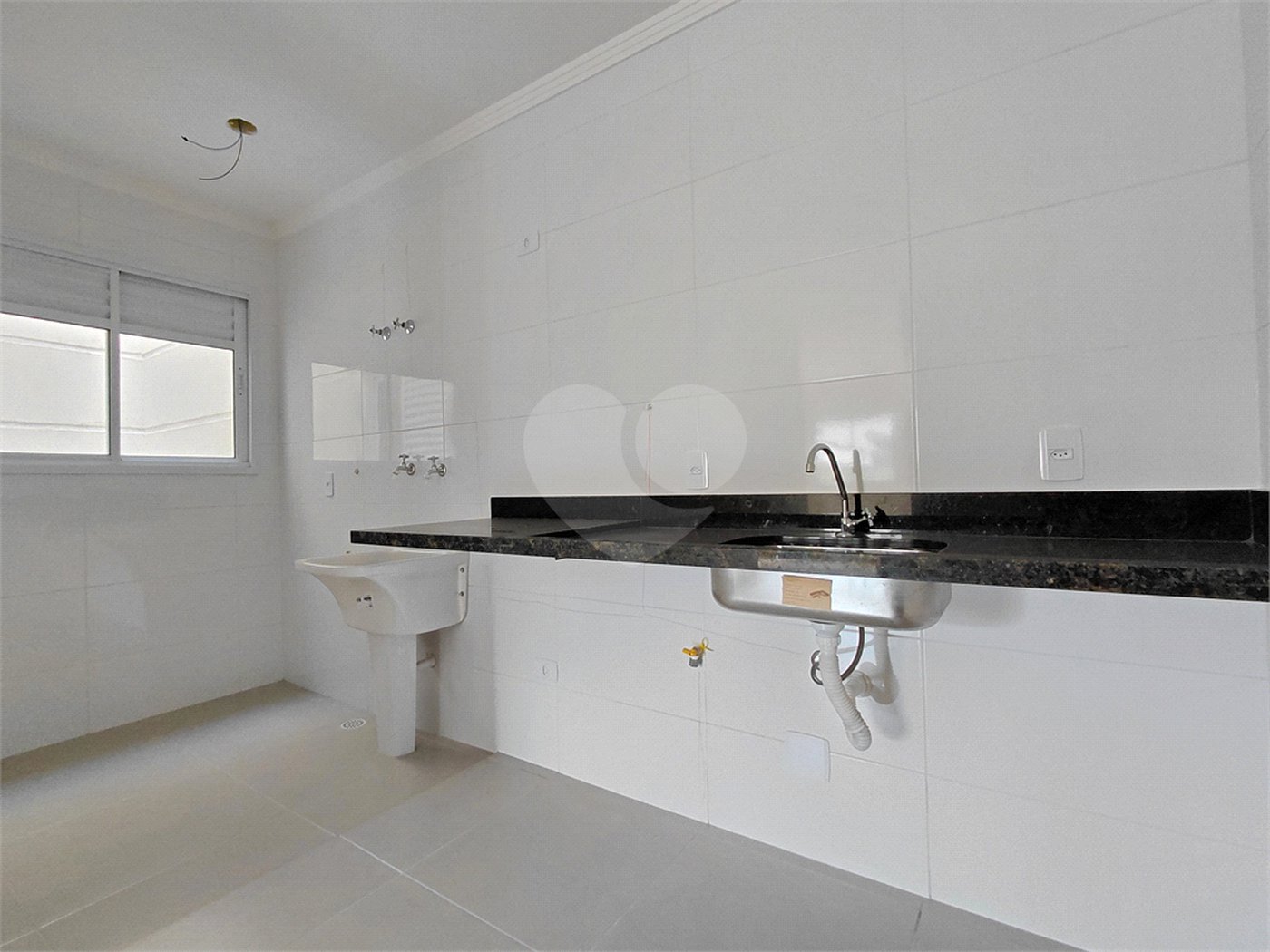Casa à venda com 2 quartos no condomínio Epopeu, São Paulo - SP