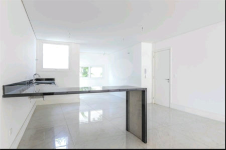 Casa à venda com 4 suítes no condomínio Hípica Garden, São Paulo - SP