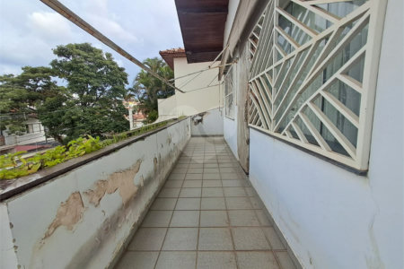 Sobrado à venda com 3 quartos, sendo 1 suíte, em Vila Romana, São Paulo, SP