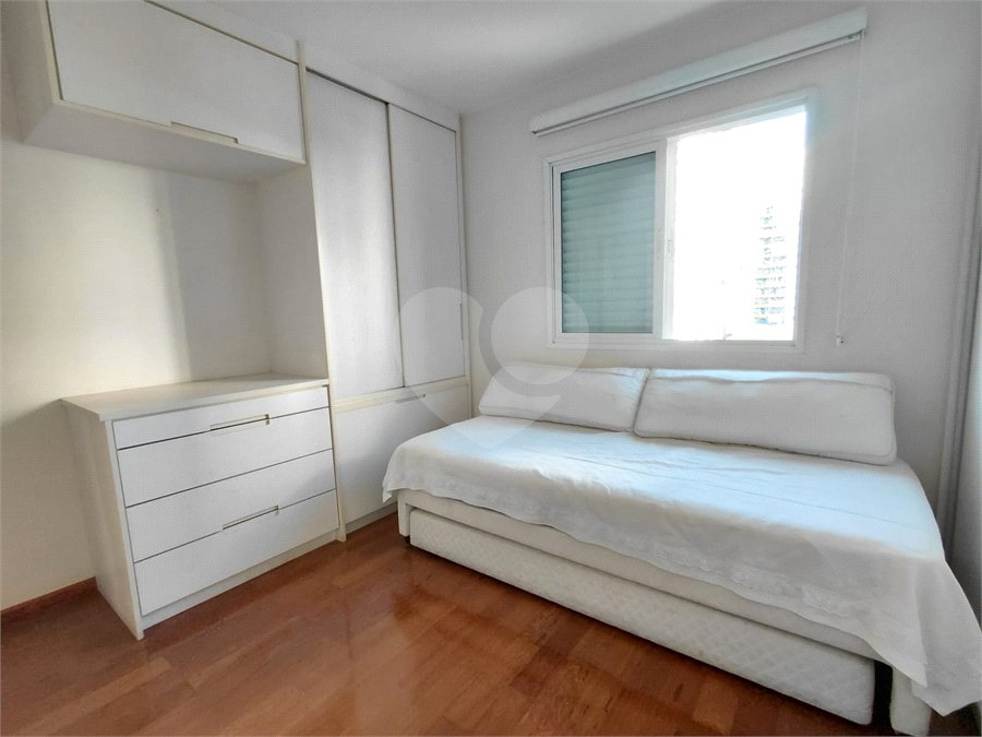 Apartamento à venda com 3 quartos, sendo 1 suíte,  em Vila Romana, São Paulo, SP