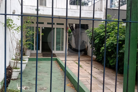 Sobrado à venda com 3 quartos em Alto da Boa Vista, São Paulo, SP