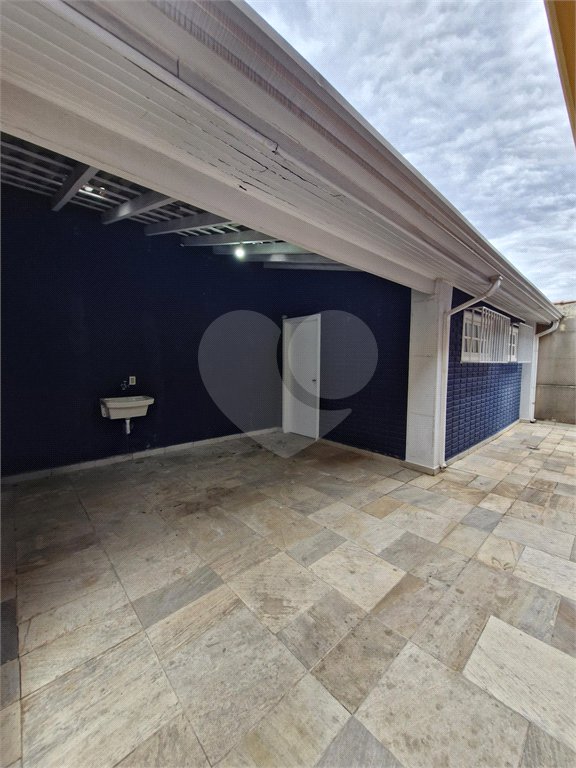 Casa à venda ou para alugar com 5 quartos, sendo 4 suítes,  em Santa Rosa, Vinhedo, SP