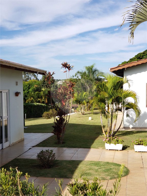 Casa à venda com 4 quartos, sendo 2 suítes,  no condomínio Acmti - Colinas do Mosteiro, Terras de Itaici e Recanto dos Pássaros, Indaiatuba - SP