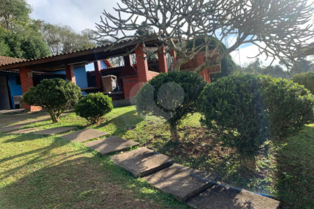 Chácara à venda com 4 quartos, sendo 2 suítes,  em Ibiúna, Ibiúna, SP