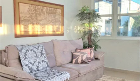 Casa à venda com 3 quartos, sendo 2 suítes,  no condomínio Quebec, São Carlos - SP