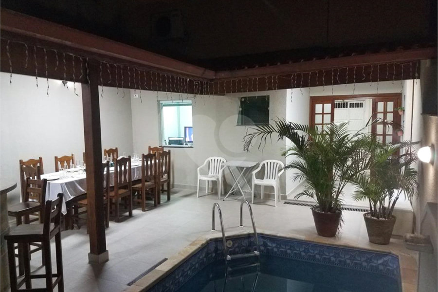 Sobrado à venda com 3 quartos em Tremembé, São Paulo, SP
