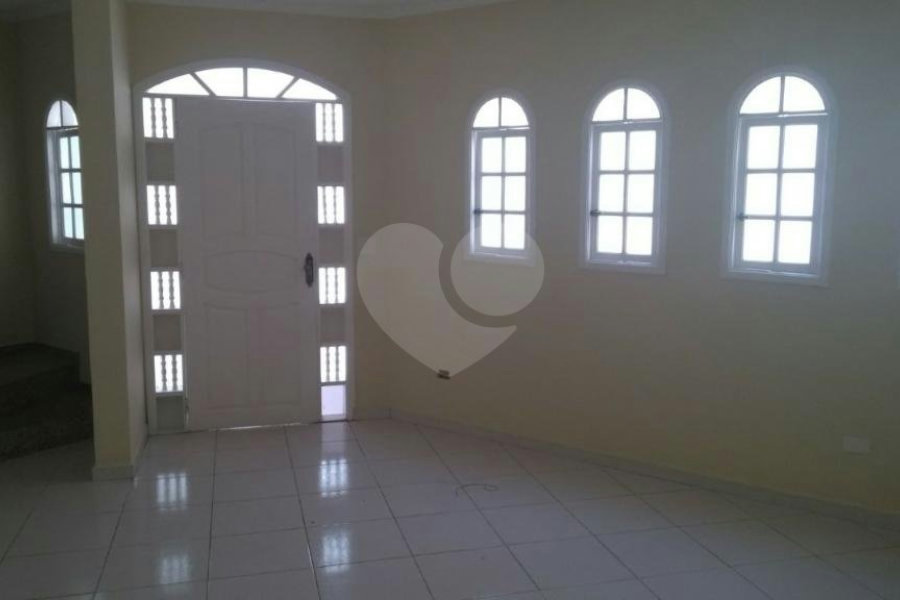 Casa à venda com 3 quartos, sendo 1 suíte, no condomínio São Marcos, São Paulo - SP