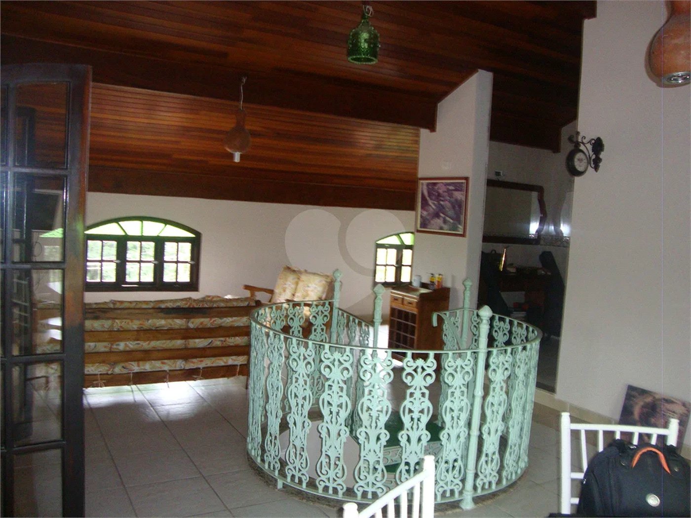 Chácara à venda com 5 quartos, sendo 2 suítes, em Jardim Arujá, Arujá, SP
