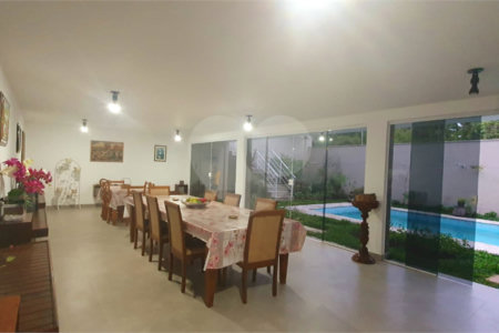Casa à venda com 5 quartos, sendo 4 suítes,  em Vila Tramontano, São Paulo, SP