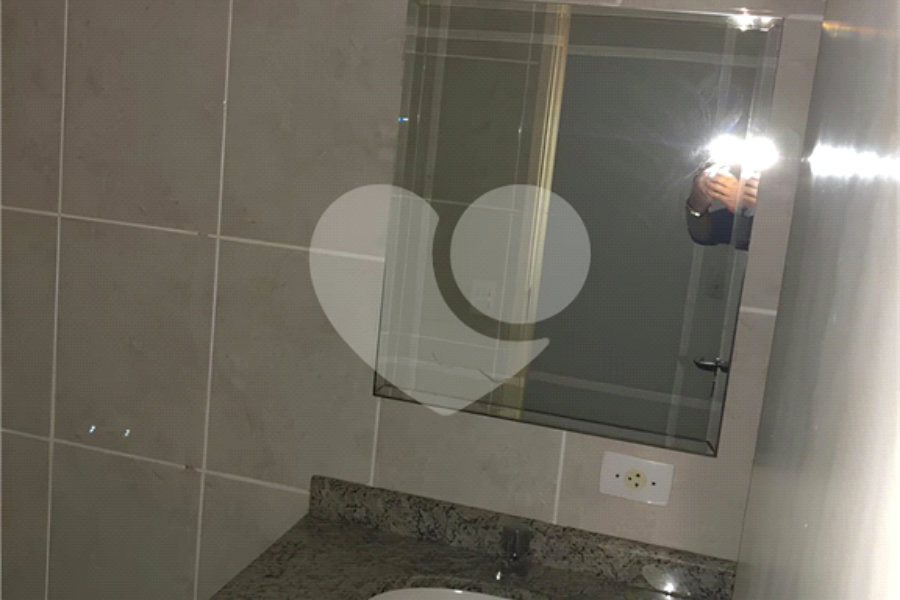 Casa à venda com 2 quartos, sendo 1 suíte,  no condomínio Village Palmas, São Paulo - SP