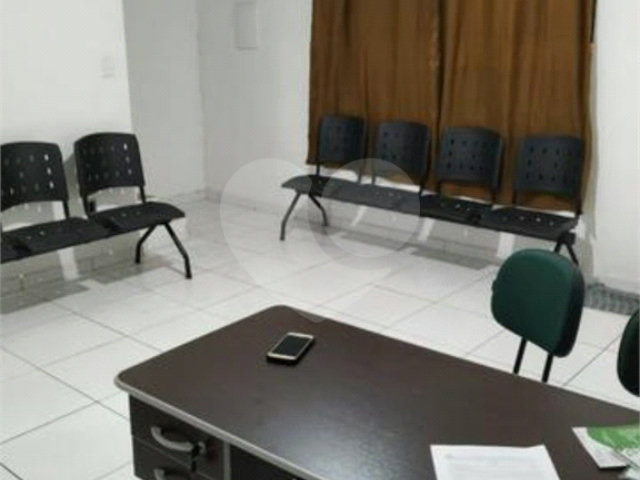 Sobrado à venda com 6 quartos, sendo 2 suítes,  em Butantã, São Paulo, SP