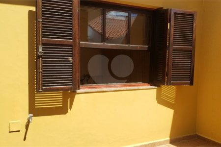 Casa Térrea à venda com 3 quartos, sendo 1 suíte,  em Campo Grande, São Paulo, SP