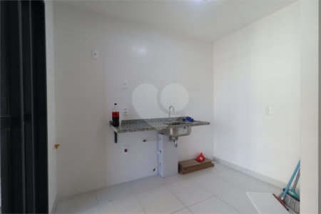 Apartamento à venda com 3 quartos, sendo 1 suíte, em Vila Anastácio, São Paulo, SP