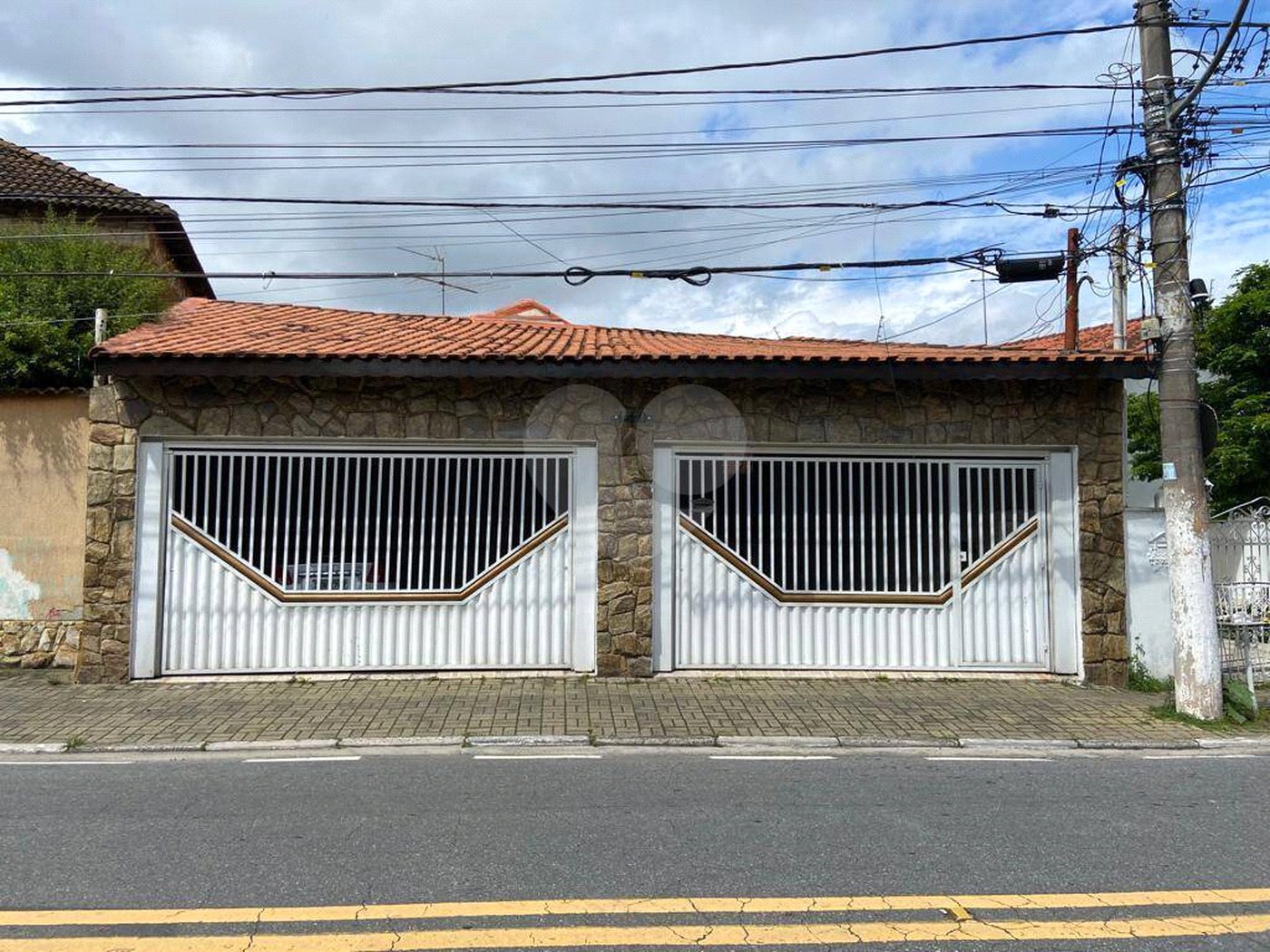 Casa à venda com 3 quartos, sendo 1 suíte, em Vila Acoreana, Poá, SP