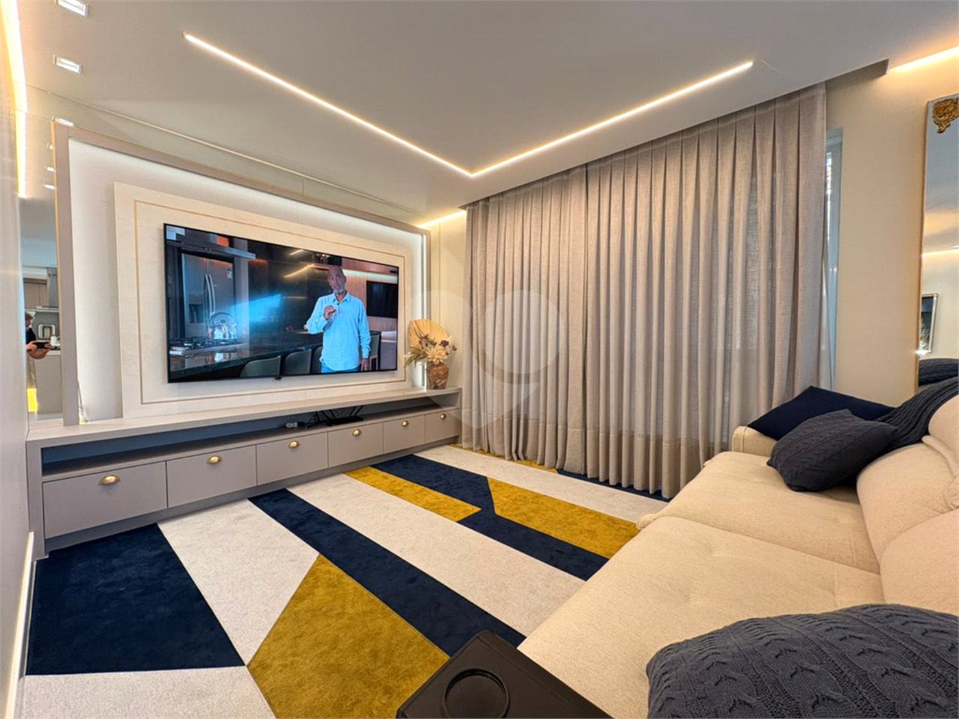 Apartamento à venda com 3 suítes em Balneário Perequê, Porto Belo, SC