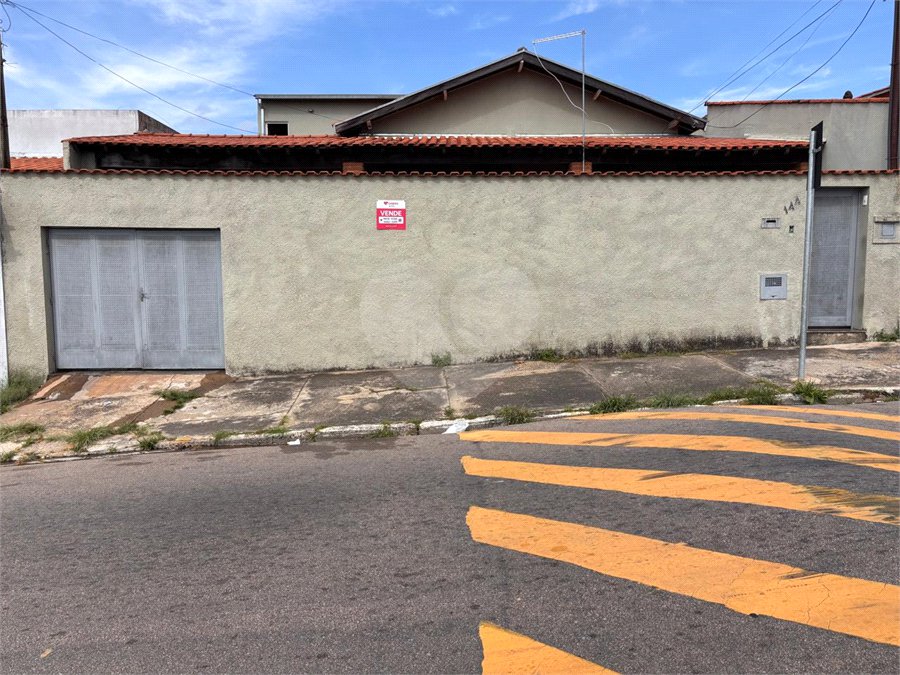 Casa à venda com 4 quartos, sendo 1 suíte, em Jardim São Judas Tadeu, Salto, SP