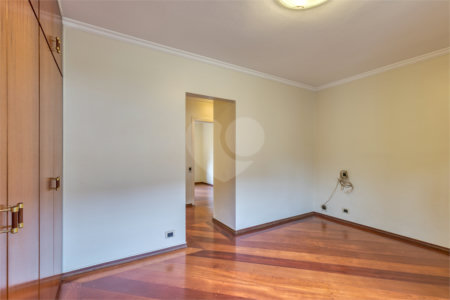 Casa à venda com 4 quartos, sendo 2 suítes, em Jardim Luzitânia, São Paulo, SP