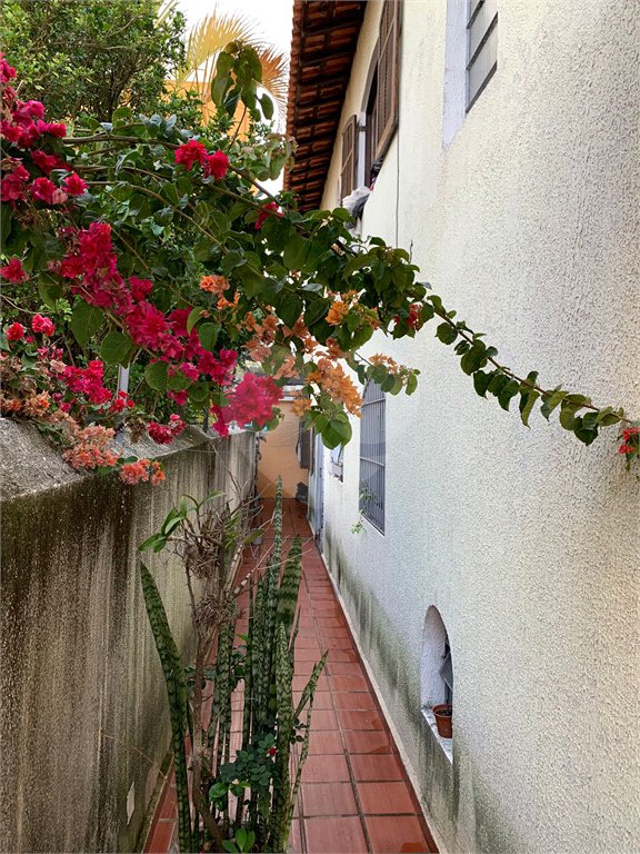 Sobrado à venda com 3 quartos, sendo 1 suíte, em Vila do Castelo, São Paulo, SP
