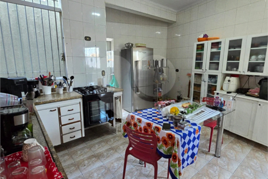 Sobrado à venda com 5 quartos, sendo 1 suíte, em Vila Bonilha, São Paulo, SP