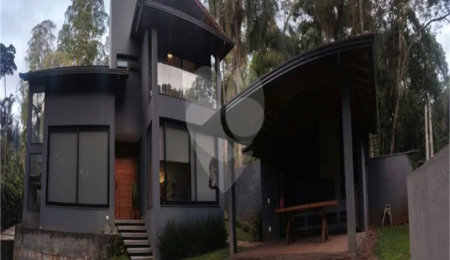 Casa à venda com 3 suítes no condomínio Sausalito, Mairiporã - SP