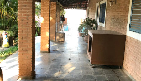Chácara à venda com 4 quartos, sendo 1 suíte, em Monterrey, Louveira, SP