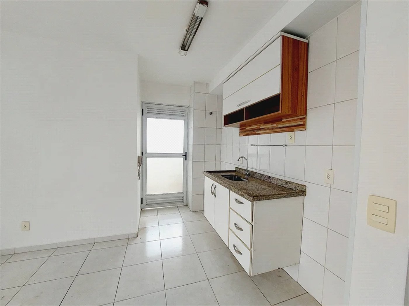 Apartamento à venda ou para alugar com 2 quartos em Vila Anastácio, São Paulo, SP