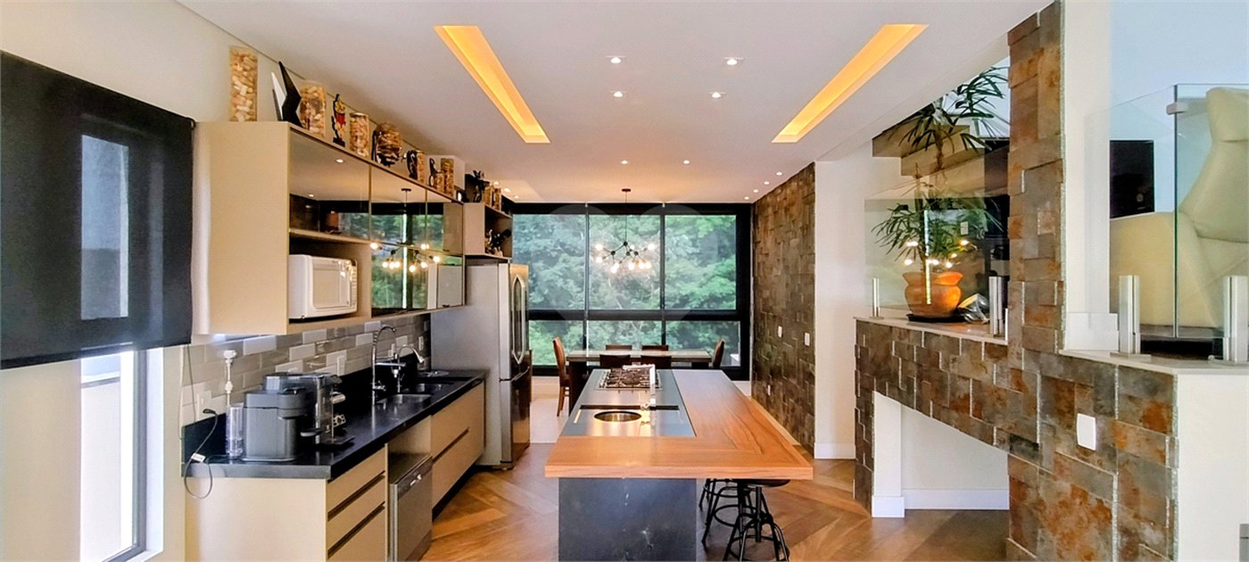 Casa à venda com 3 suítes no condomínio Porto do Sol, Valinhos - SP