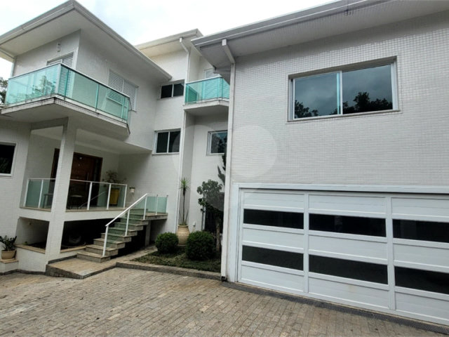 Casa à venda com 4 suítes no condomínio Jardim da Montanha I, Mairiporã - SP