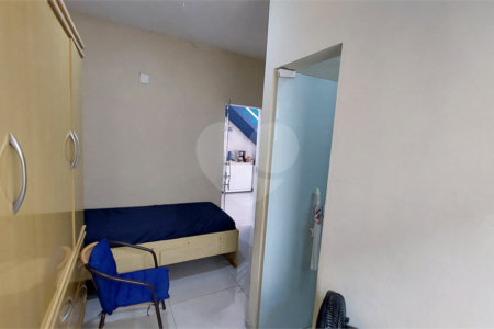 Casa à venda com 4 quartos, sendo 2 suítes, no condomínio Vivendas do Mendanha, Rio de Janeiro - RJ