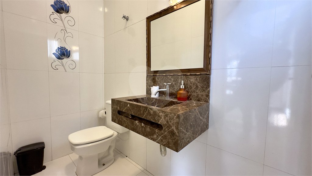 Casa à venda com 5 quartos, sendo 3 suítes, no condomínio Residencial Helvetia Park, Indaiatuba - SP