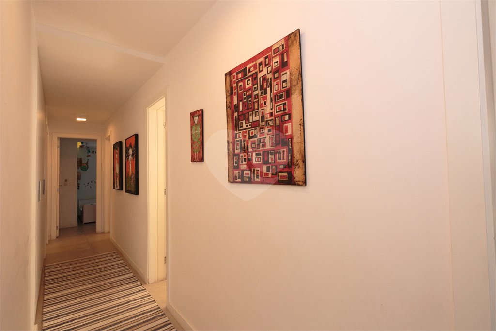 Apartamento à venda com 4 quartos, sendo 1 suíte, em Alto da Boa Vista, São Paulo, SP