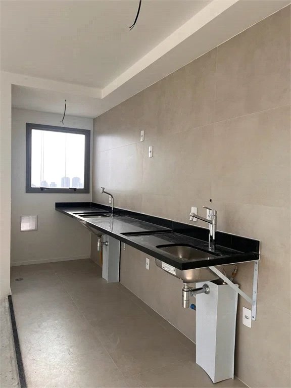 Apartamento à venda com 3 quartos, sendo 1 suíte,  em Pinheiros, São Paulo, SP