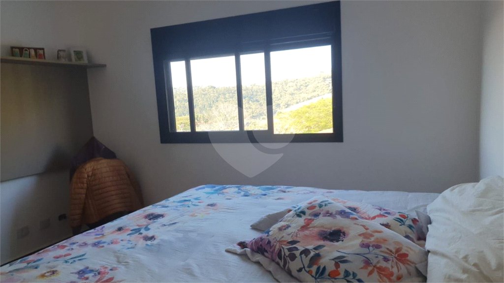 Casa à venda com 4 suítes no condomínio Vila Inglesa, Atibaia - SP