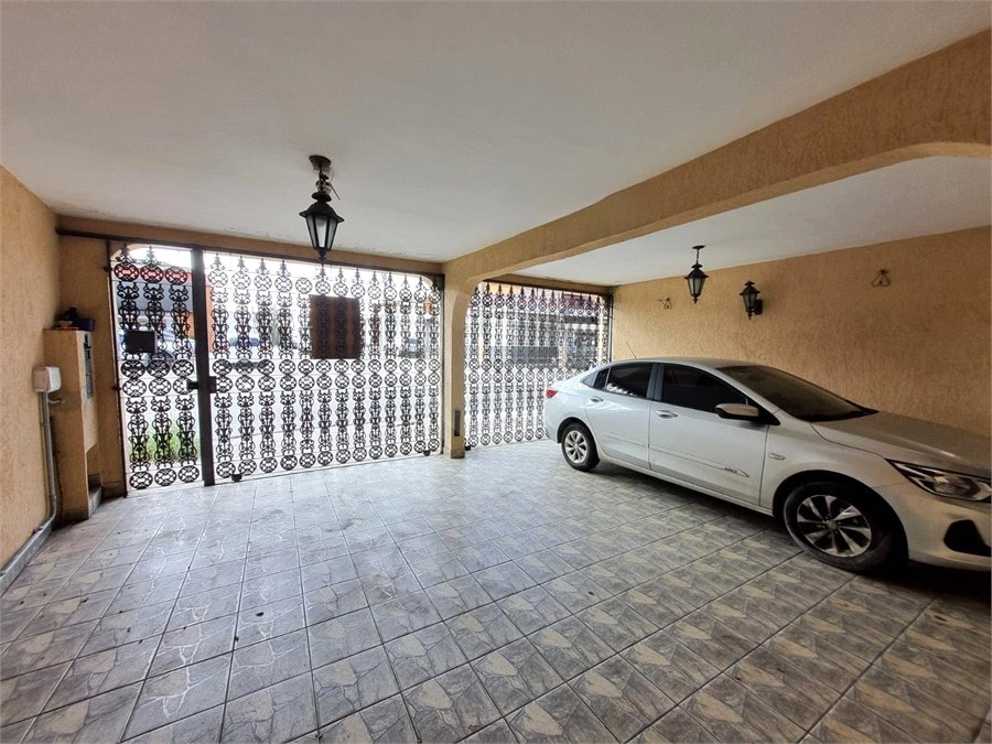 Sobrado à venda com 3 quartos, sendo 1 suíte,  em Jardim Ester Yolanda, São Paulo, SP