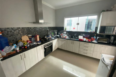 Sobrado à venda com 2 quartos, sendo 1 suíte, em Jardim Nathalie, Mogi das Cruzes, SP