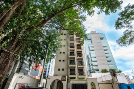 Apartamento à venda com 3 suítes em Vila Nova Conceição, São Paulo, SP