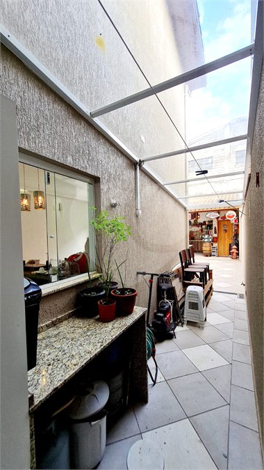 Sobrado à venda com 3 quartos, sendo 1 suíte,  em Jardim Leocádia, Sorocaba, SP
