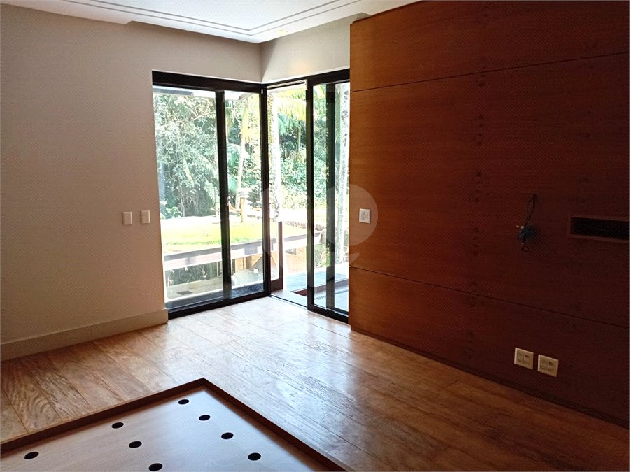 Casa de Vila à venda com 4 suítes em Granja Julieta, São Paulo, SP
