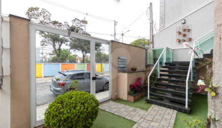 Casa à venda com 3 quartos, sendo 1 suíte,  no condomínio Orquideas, São Paulo - SP