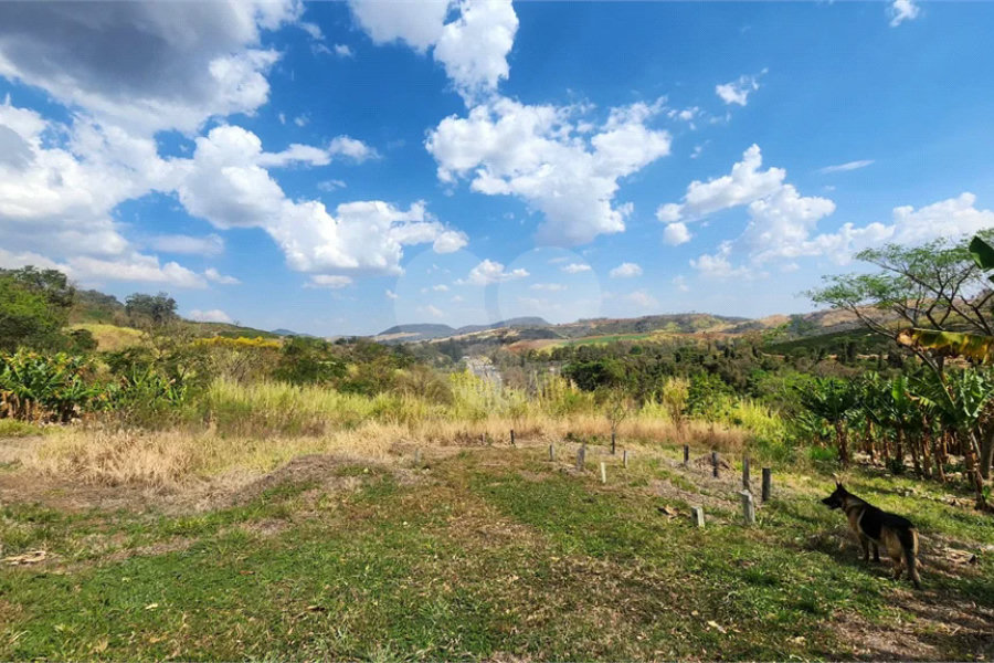 Sítio de 31 mil m² à VENDA em Àguas da Prata/SP