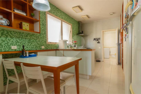 Apartamento à venda com 4 quartos, sendo 1 suíte,  em Cidade Monções, São Paulo, SP